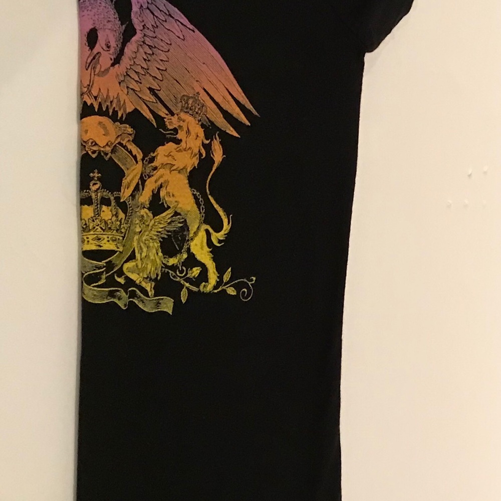 Queen Short Sleeve Tee Smallππππ - Picture 6 of 15